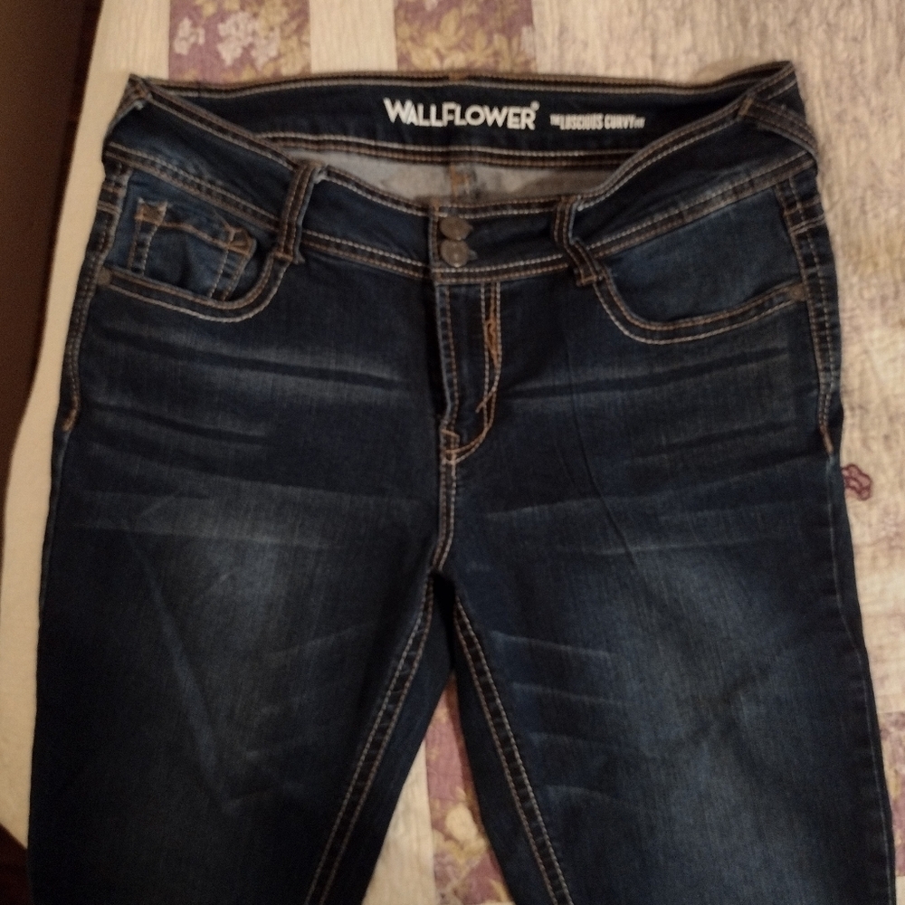 Wallflower Bootcut Jeans.Size 13short.